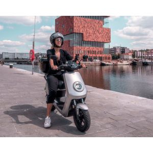 NIU MQi+ Sport Standard Range 25km/h Silver