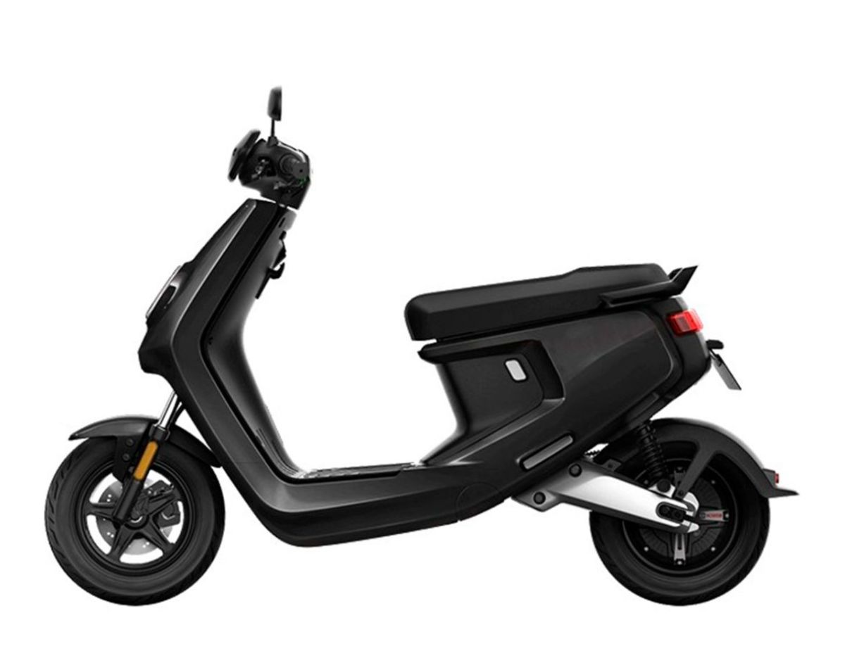 NIU M